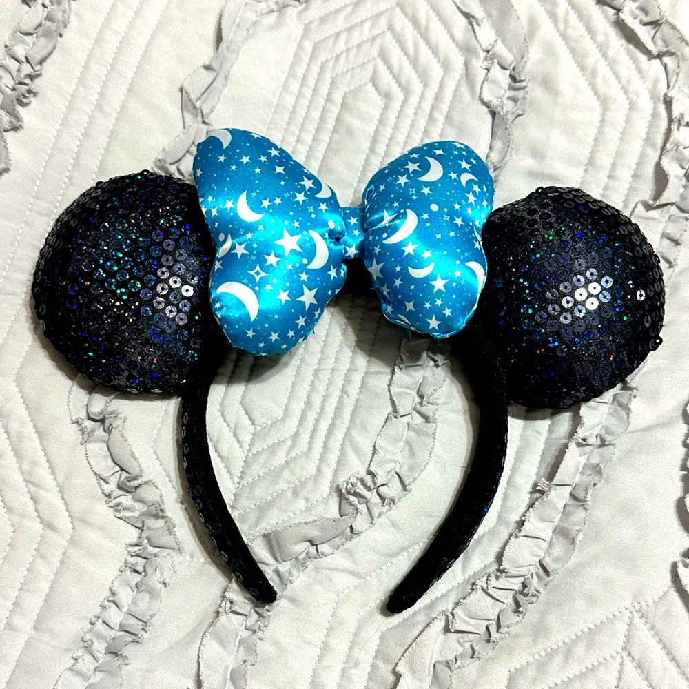 Disney Parks 2016 Blue Bow White Moon and Stars Black Holo Sequins Minnie Ears